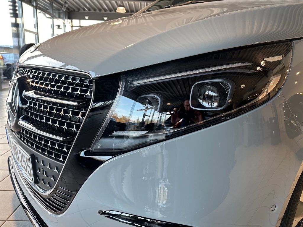 Fahrzeugabbildung Mercedes-Benz V 300 d STYLE Extralang ACC AUT Akustikglas Kam.