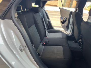 Mercedes CLA 180 Shooting Brake - 12