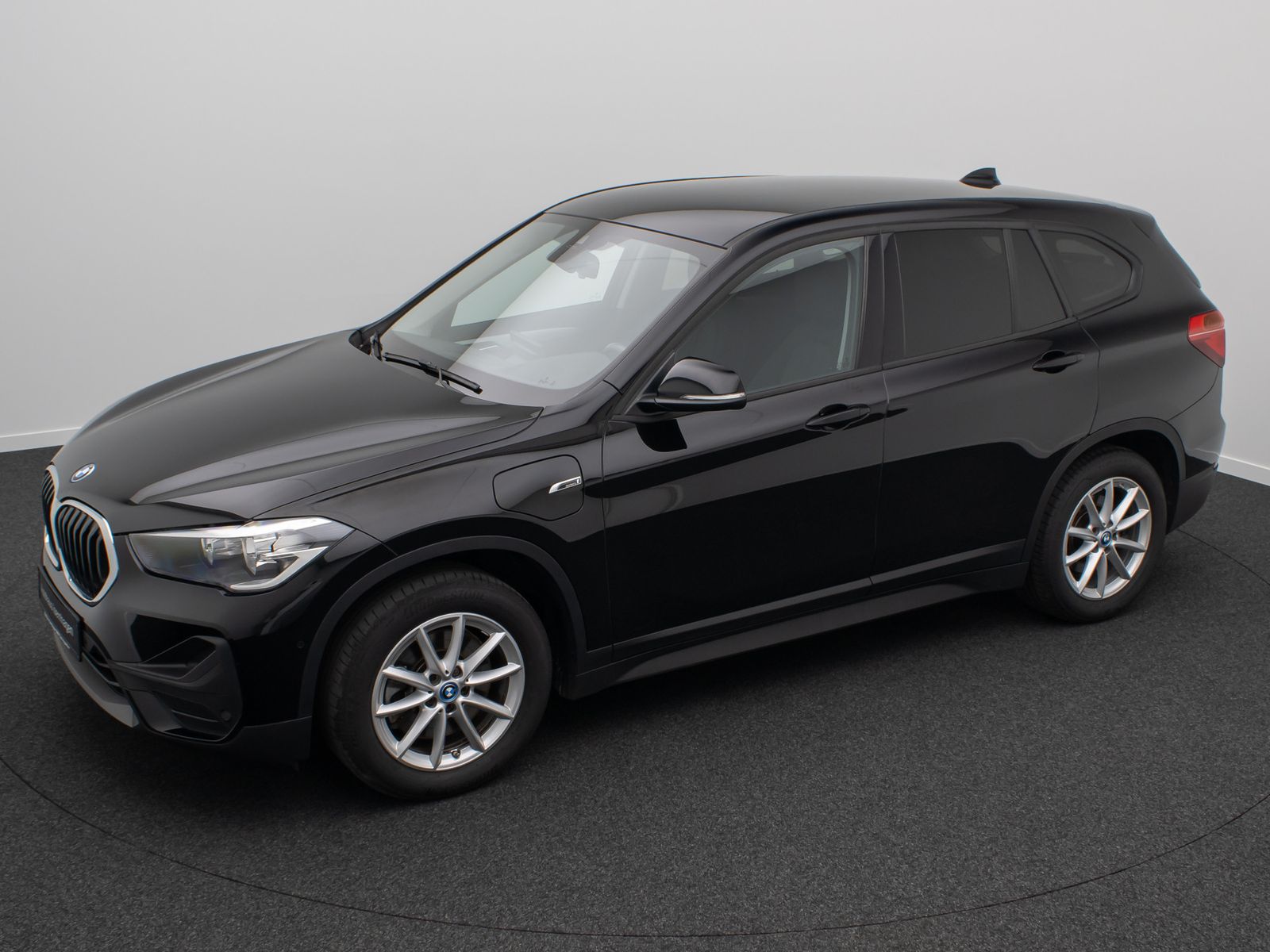 Fahrzeugabbildung BMW X1 xD25e Kamera HUD DAB Navi+ Stop&Go Komfort