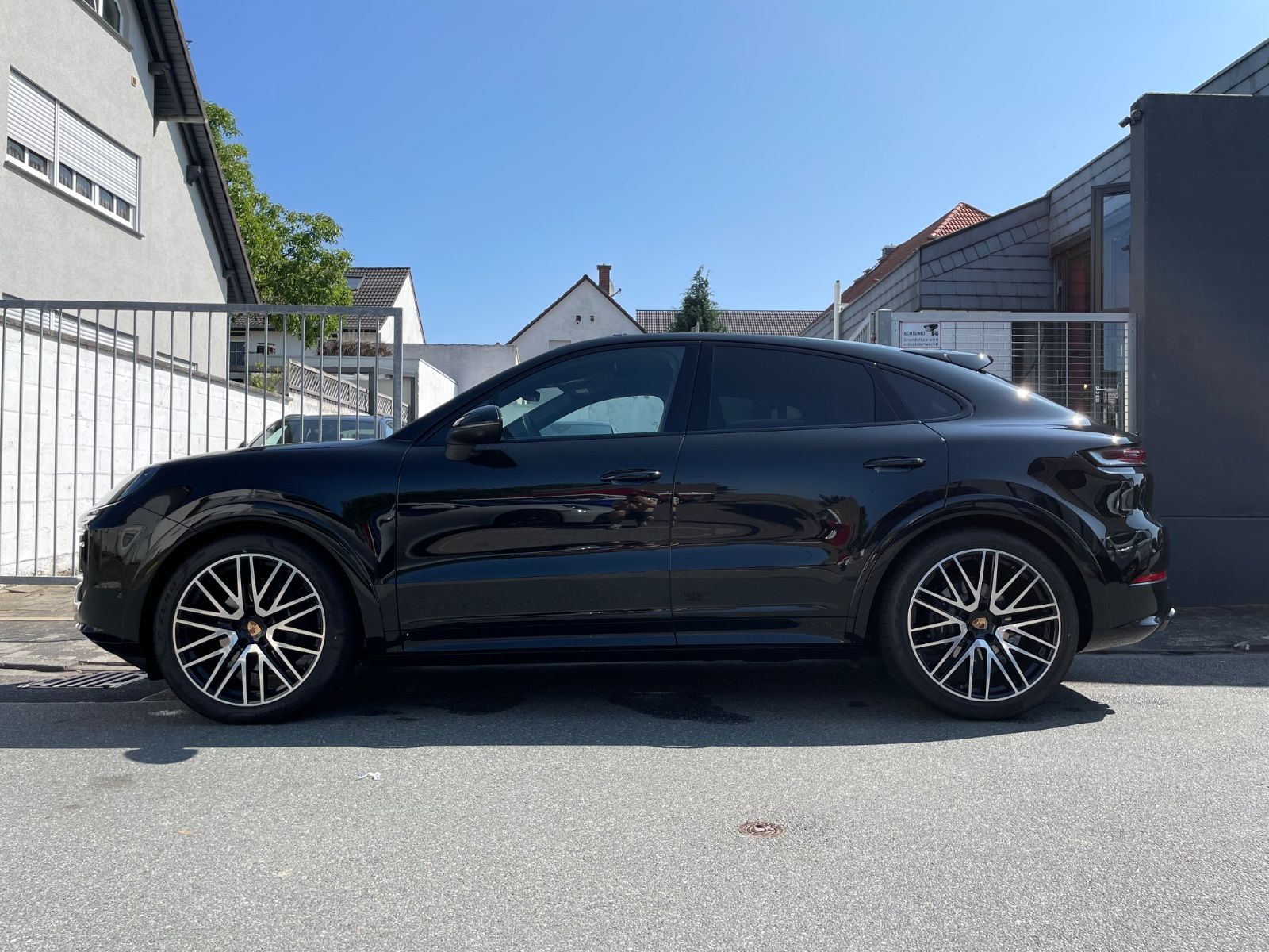 Fahrzeugabbildung Porsche Cayenne V6 Coupé |SportDesign|HUD|ACC|3.Display|