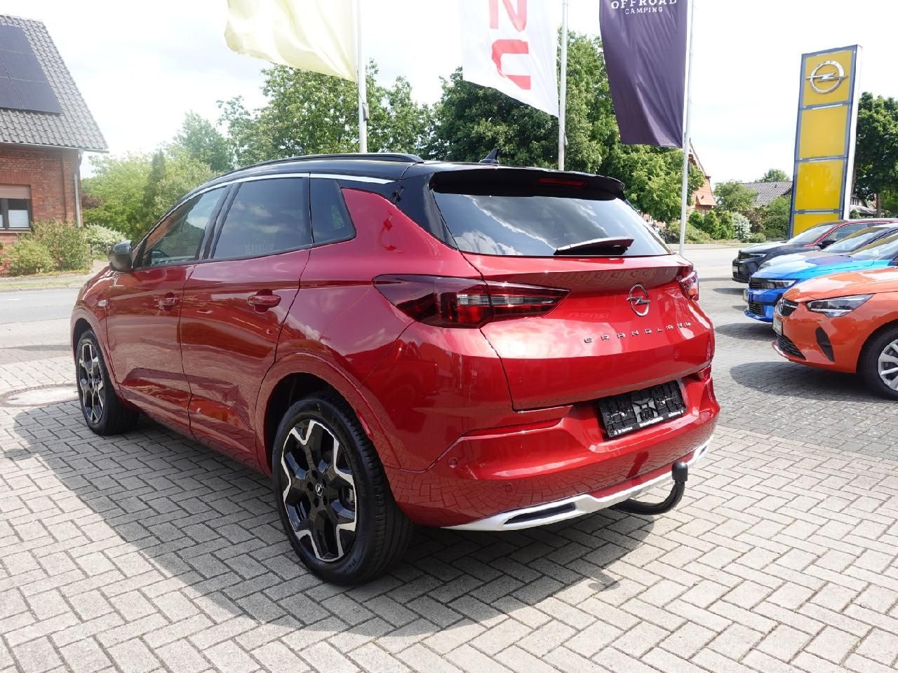 Fahrzeugabbildung Opel Grandland 1,2 Ultimate Automatik