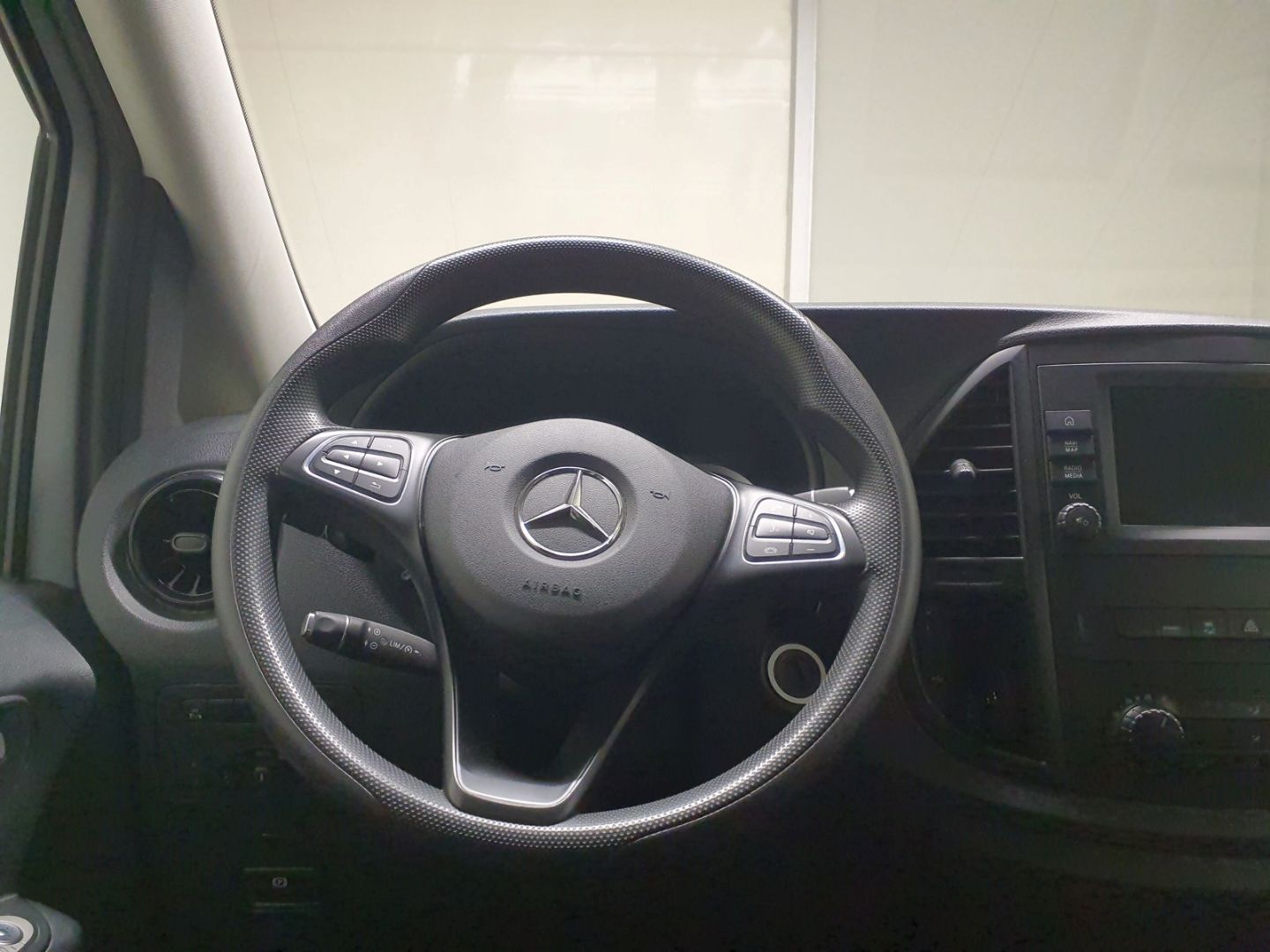Fahrzeugabbildung Mercedes-Benz Vito Tourer 114 CDI Pro lang AUTOMATIK