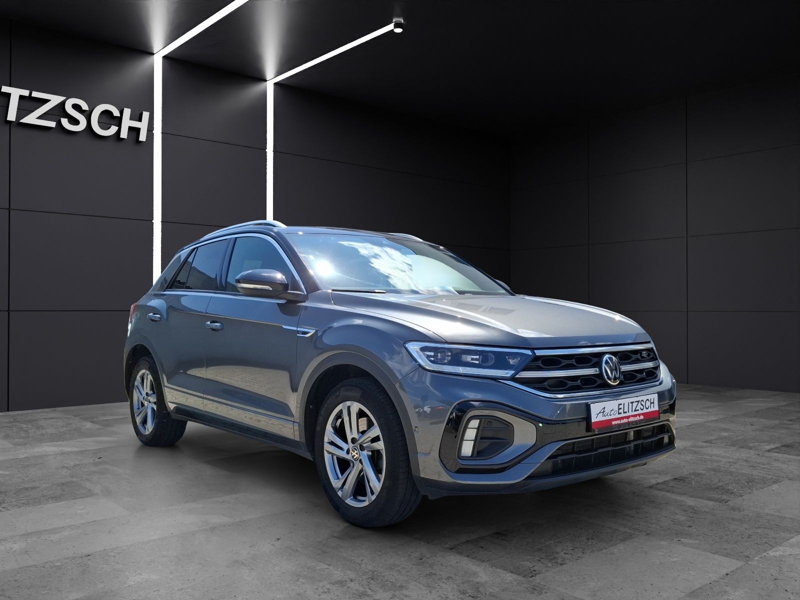Fahrzeugabbildung Volkswagen T-Roc TSI R-Line DSG 4M Matrix Navi AID ACC Park