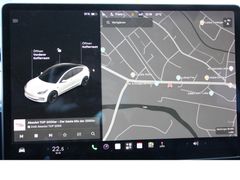 Fahrzeugabbildung Tesla Model 3 Standard Range Plus RWD*Panorama*Kamera*