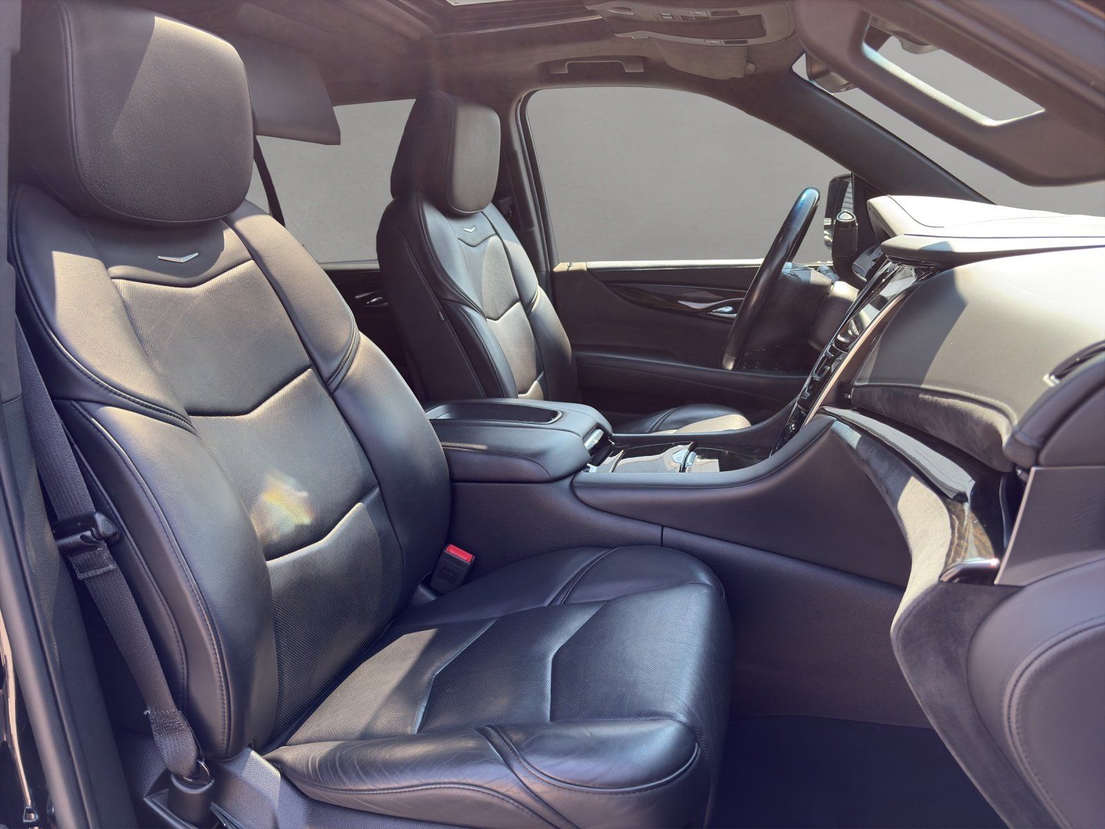 Fahrzeugabbildung Cadillac Escalade 6.2 V8 Platinum/GSD/BOSE/HUD/360°CAM/