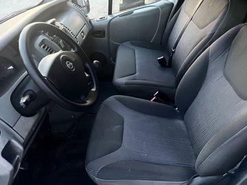 Opel Vivaro - 10
