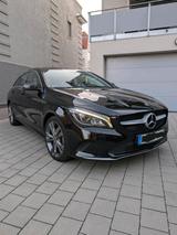Mercedes-Benz Mercedes Benz CLA 180 d Shooting Brake - Mercedes-Benz CLA 180 mit Diesel-Antrieb: Kombi, Schaltgetriebe