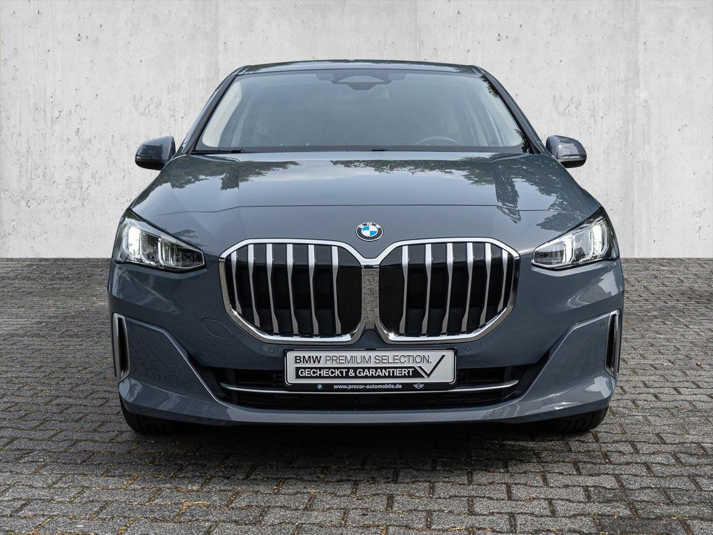 BMW 218i Active Tourer * Luxury Line + Rückfahrkamer