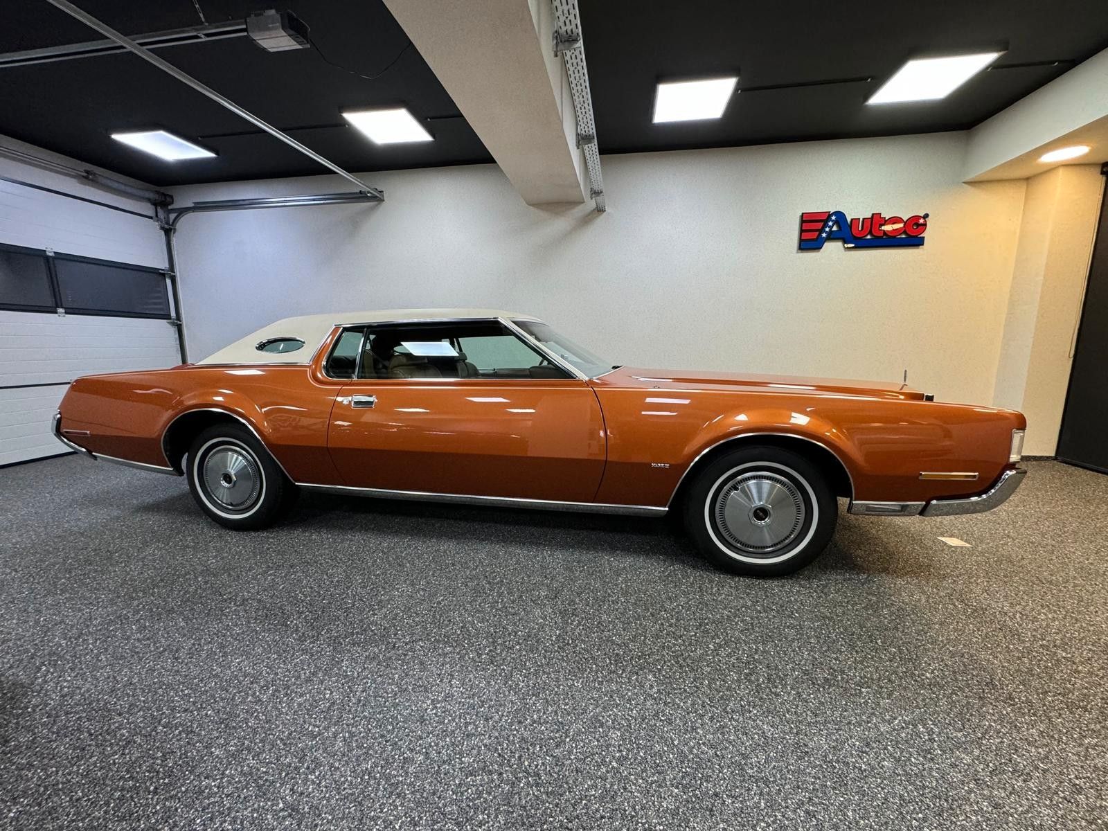 Fahrzeugabbildung Lincoln Continental MARK IV COUPE