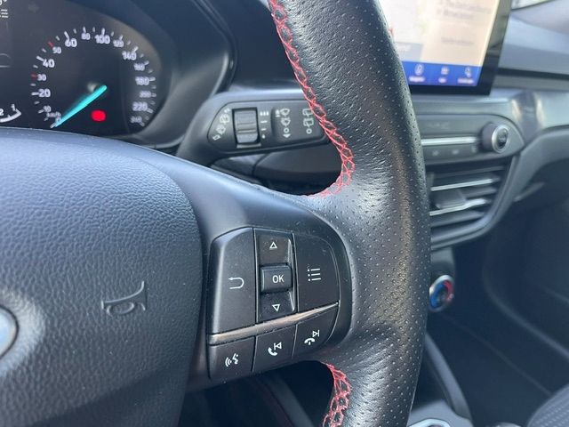 Fahrzeugabbildung Ford Focus ST-Line totWinkAss Kamera LED SpurhalteAss