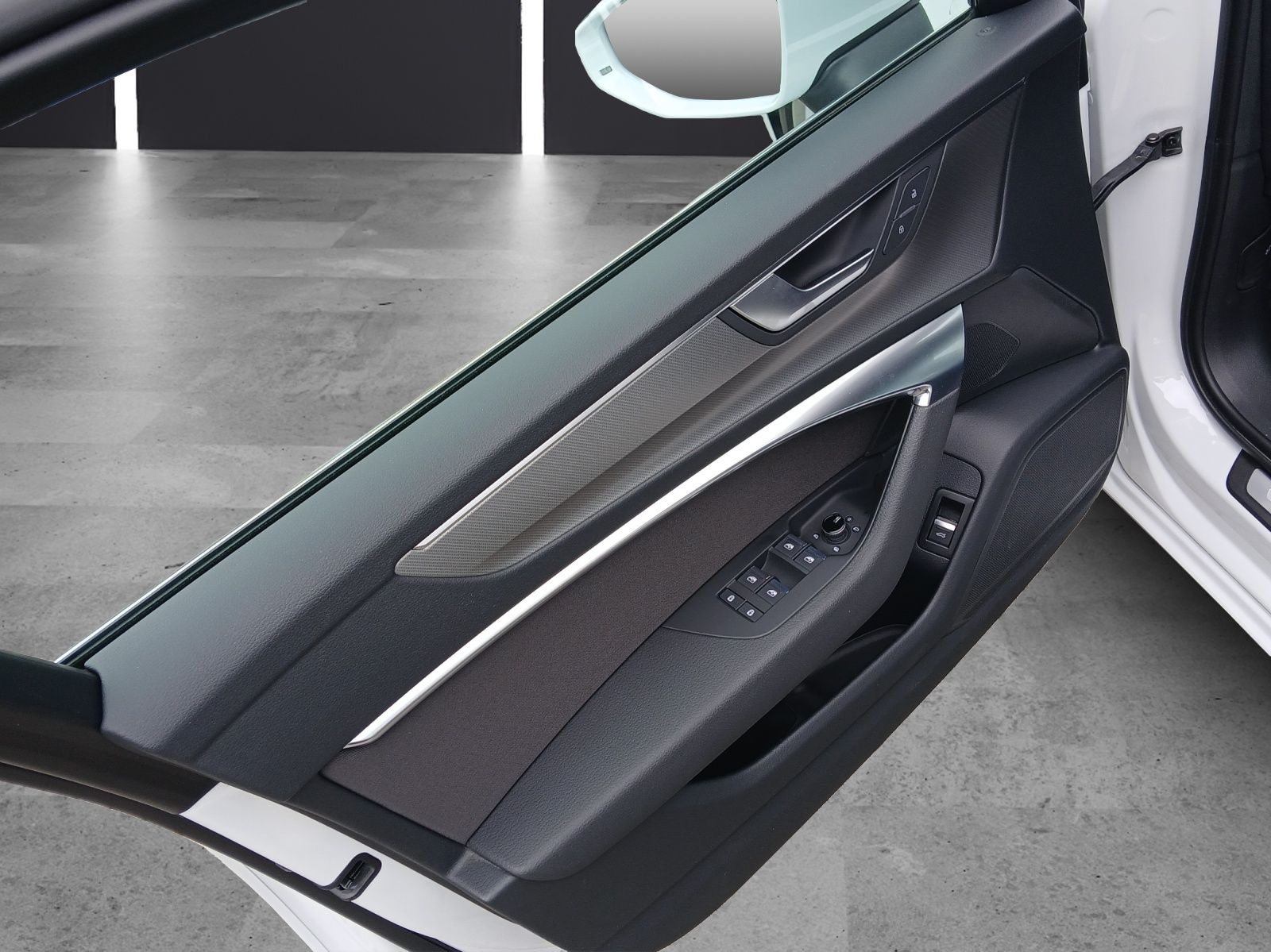 Fahrzeugabbildung Audi A6 Avant TDI sport Matrix Navi ACC Sound