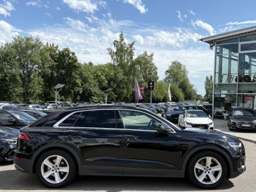 Audi Q8 - 7