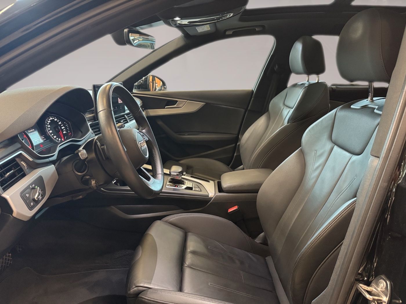Audi A4 45TDI quattro S line ACC MMI LEDer PANO RFK foto 9