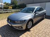 Volkswagen Passat 1.5 TSI Busin. SHZ+PDC+ACC+MFL+Navi+Mass. - Volkswagen Passat: 1.5