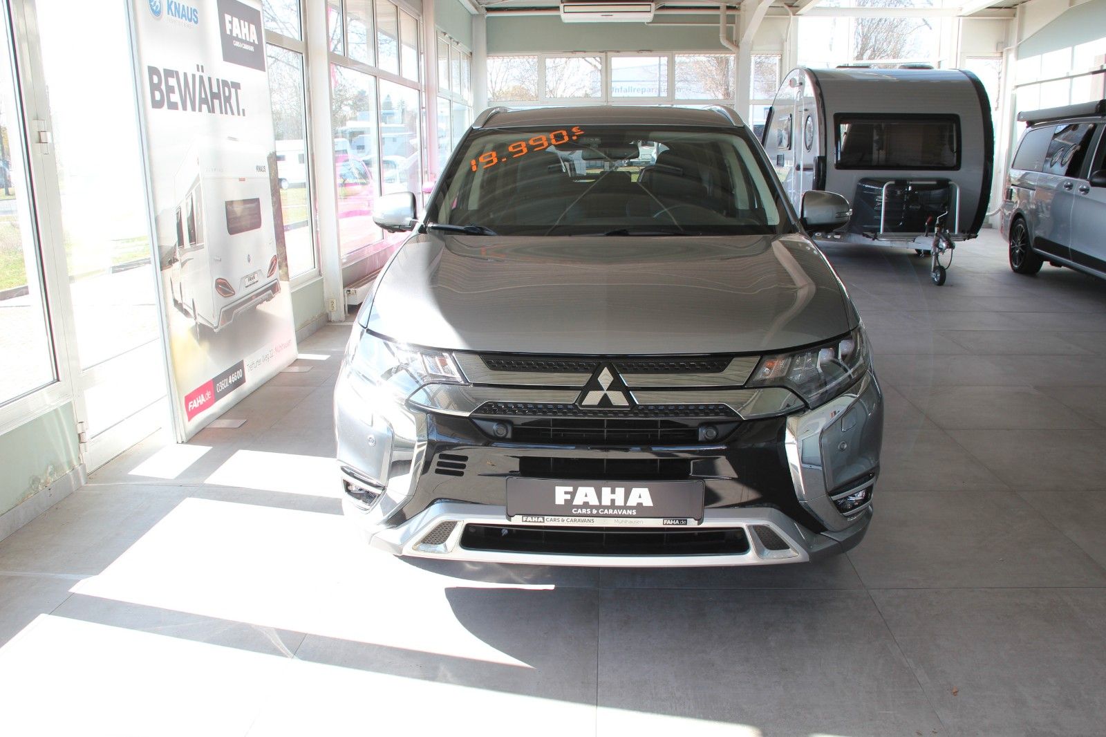 Fahrzeugabbildung Mitsubishi Outlander PHEV Plus mit FA-Paket