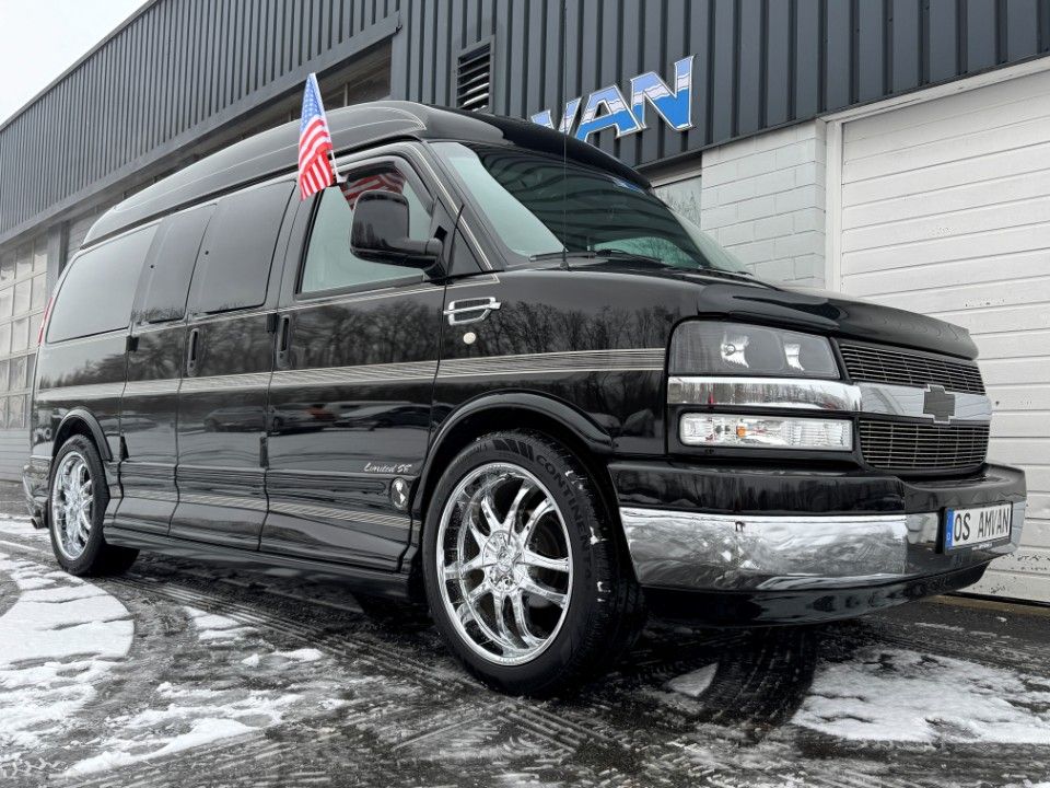 Fahrzeugabbildung Chevrolet Express Chevy Van Explorer Ltd. 70 Tkm 22"