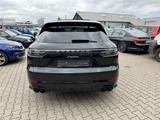 Porsche Cayenne E-Hybrid Sport Design + Chrono 1.Hand - Porsche Cayenne: Rot