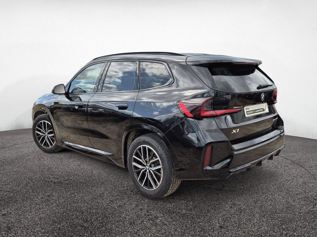 BMW X1 sDrive 18i M-Sport PANO KAM LED NAVI SHZG foto 5