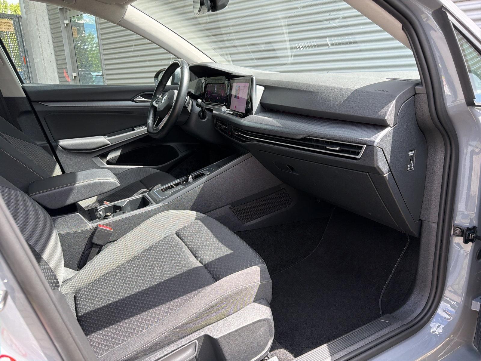 Volkswagen Golf VIII 2.0 TDI DSG Active MATRIX PANO HuD AHK, миниатюра 13