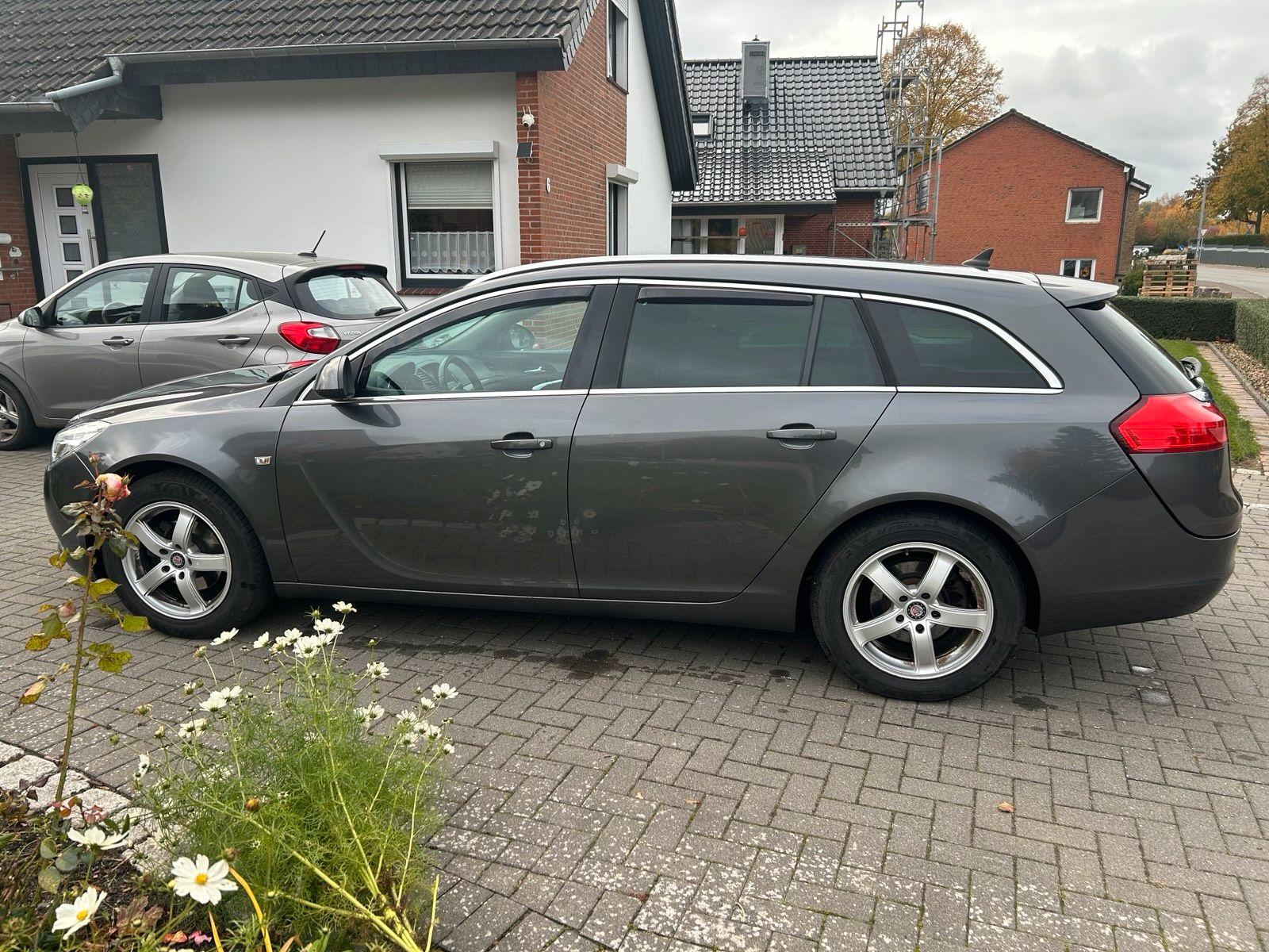 Opel Insignia 2010 — engine 140 HP (103kW)