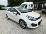 Kia Rio Edition 7 Start-Stopp Klimatronic - Kia Rio aus 2012 mit Diesel-Antrieb