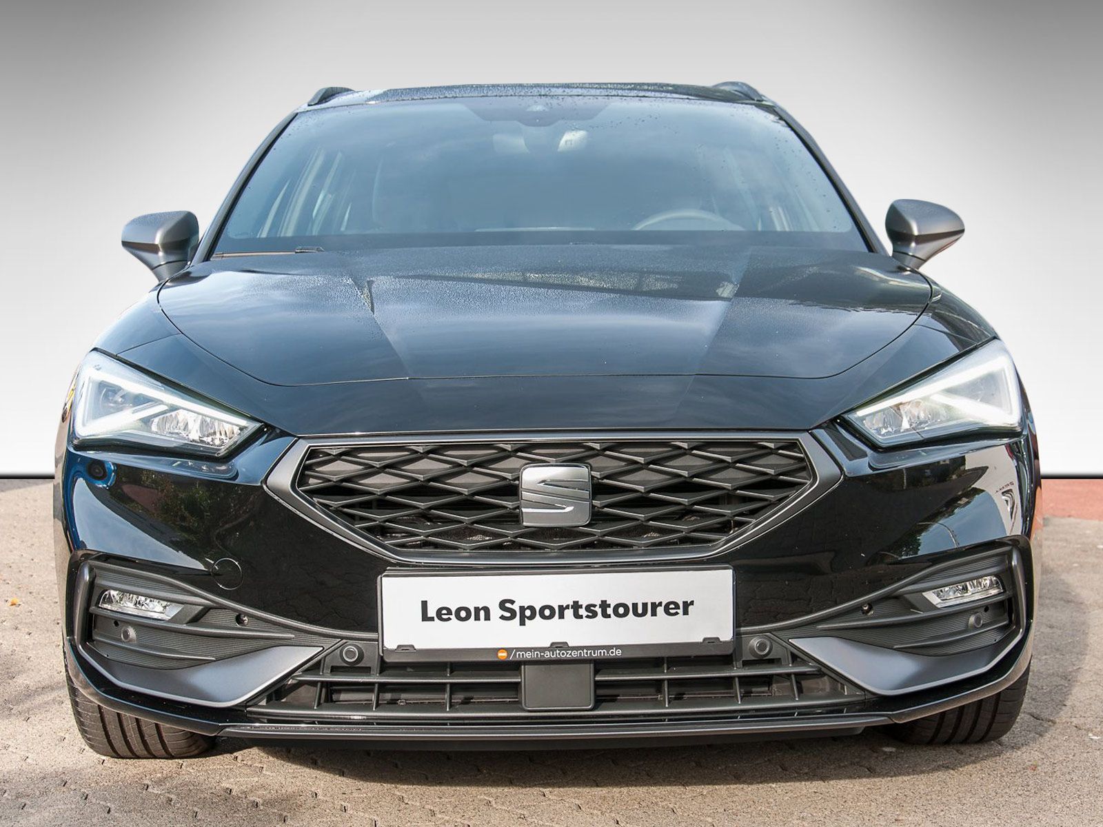 Fahrzeugabbildung SEAT Leon Leon ,Sportstourer FR 1.5 eTSI,Navi,LED,AHK