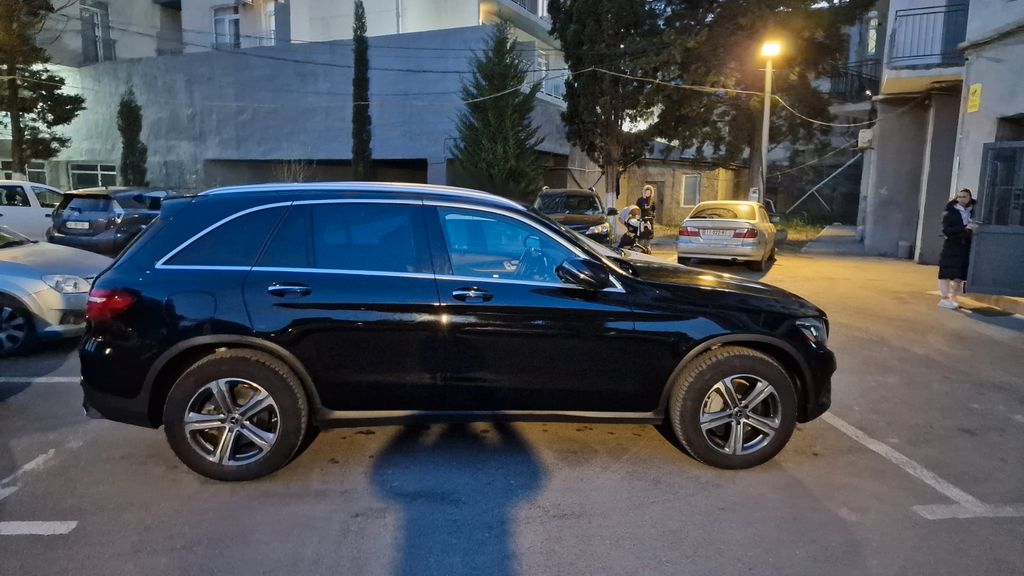 Image of Mercedes-Benz GLC 300