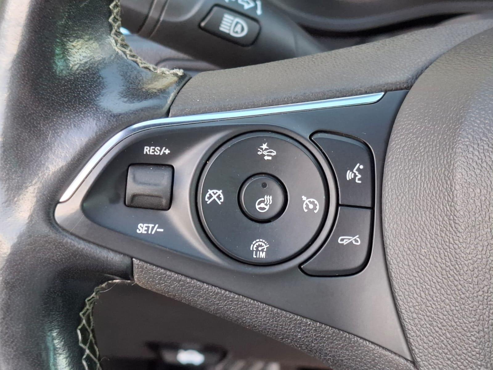 Opel Insignia B Sports Tourer Elegance CAM HUD SzH AC