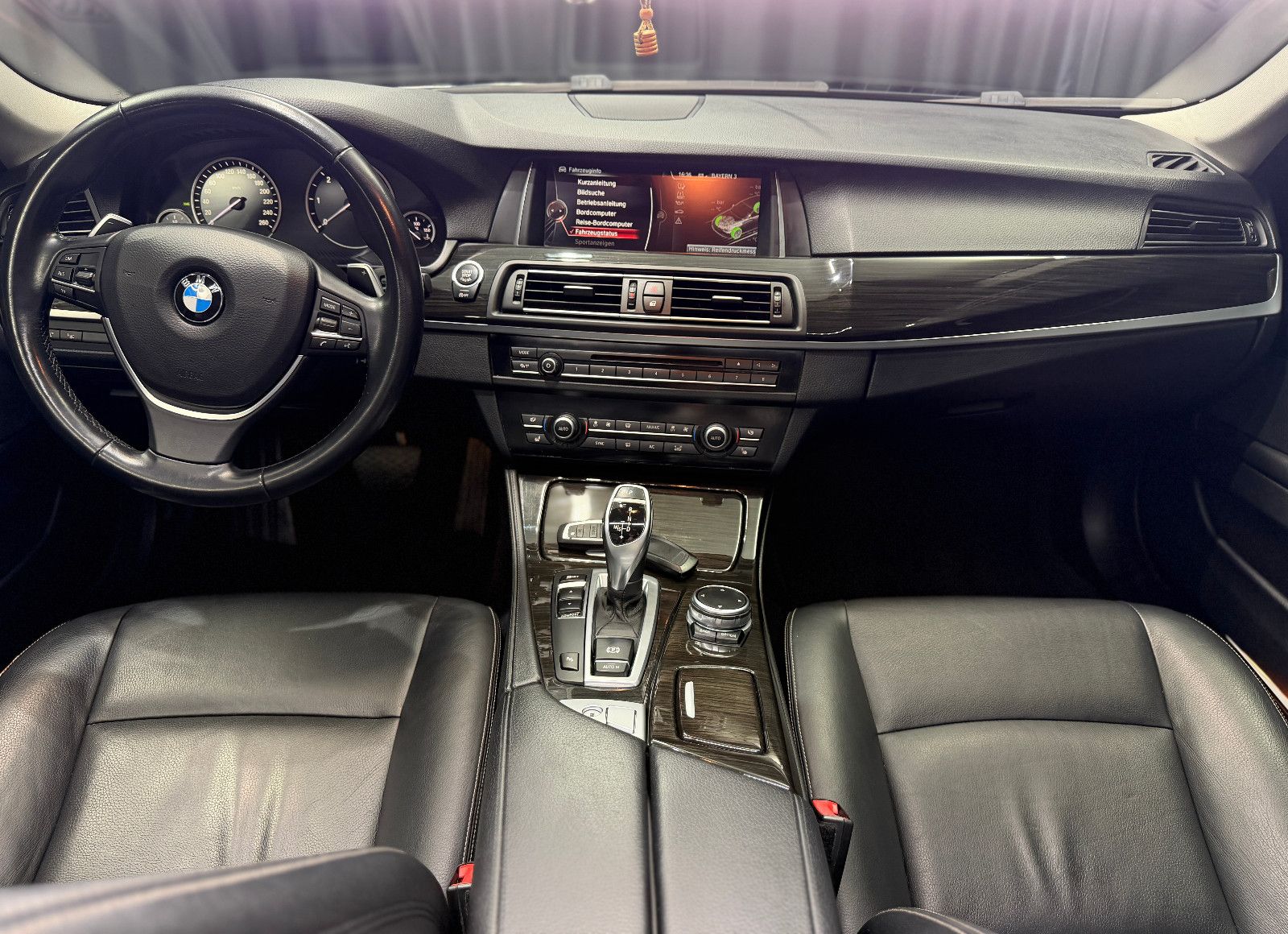 Fahrzeugabbildung BMW 535d Limousine|HuD|HIFI|STANDHZG|NAVI|LEDER