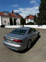 Audi A8 3.0 TDI Quattro, Vollausstattung, 8-fach ber. - silberne Audi A8