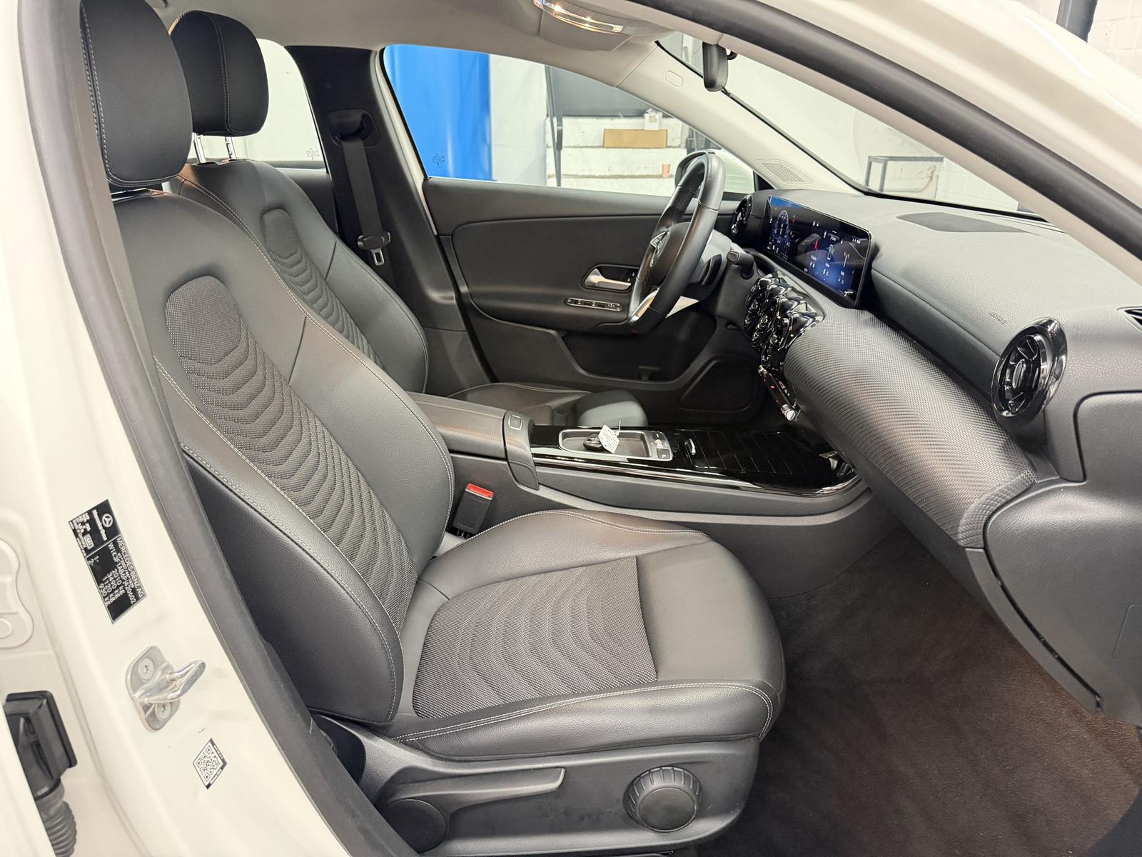 Mercedes-Benz A-Class d 8G-DCT Entry / RFK / NAVI / CarPlay, миниатюра 11
