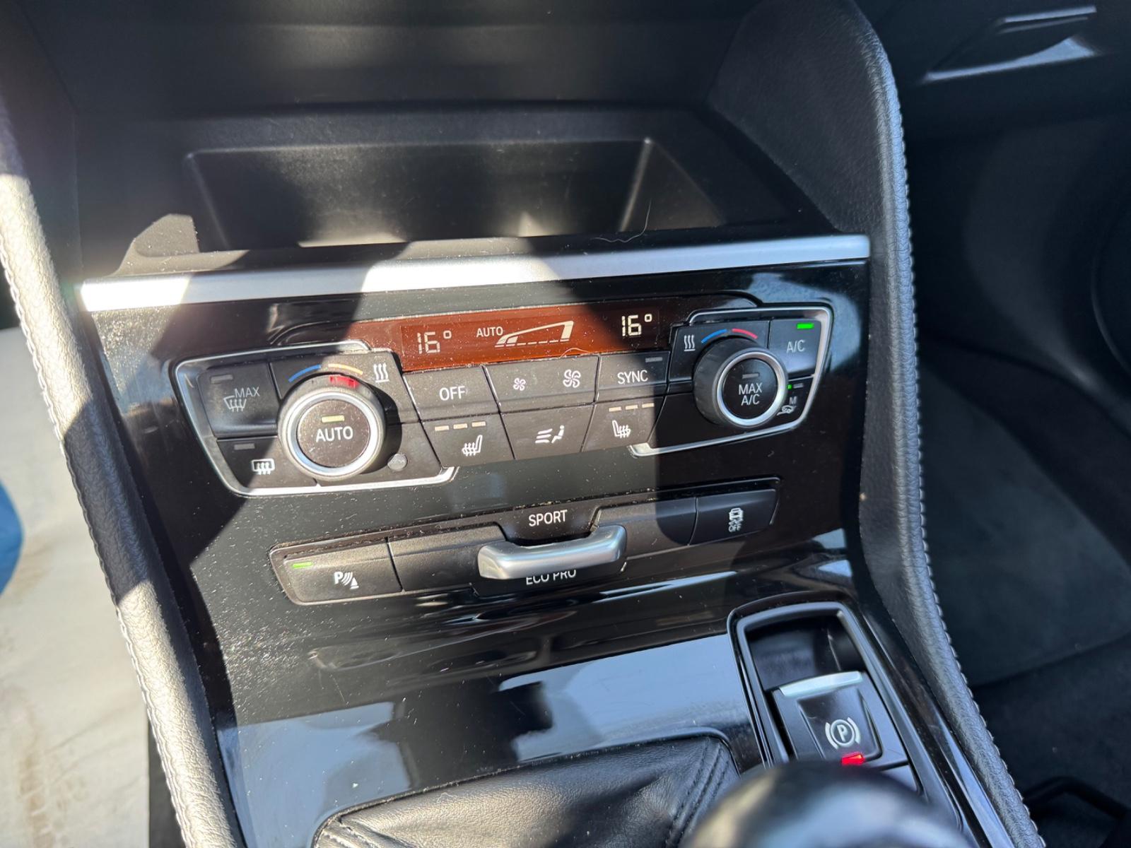 BMW 218 Active Tourer *NAVI*LEDER*PDC*LED*TEMP*