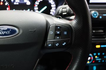 Ford Focus Lim. ST-Line LED Navi Kamera 18 Zoll