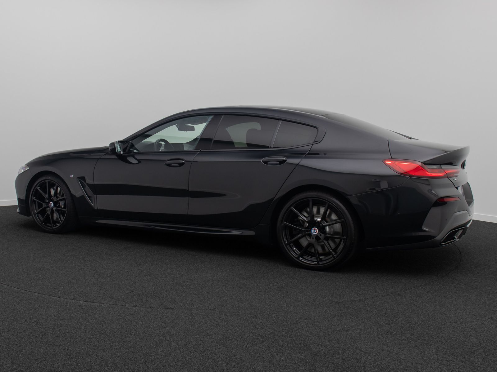 Fahrzeugabbildung BMW M850i xD Gran Coup&eacute; 360&deg; DAB Laser SoftClose 20"