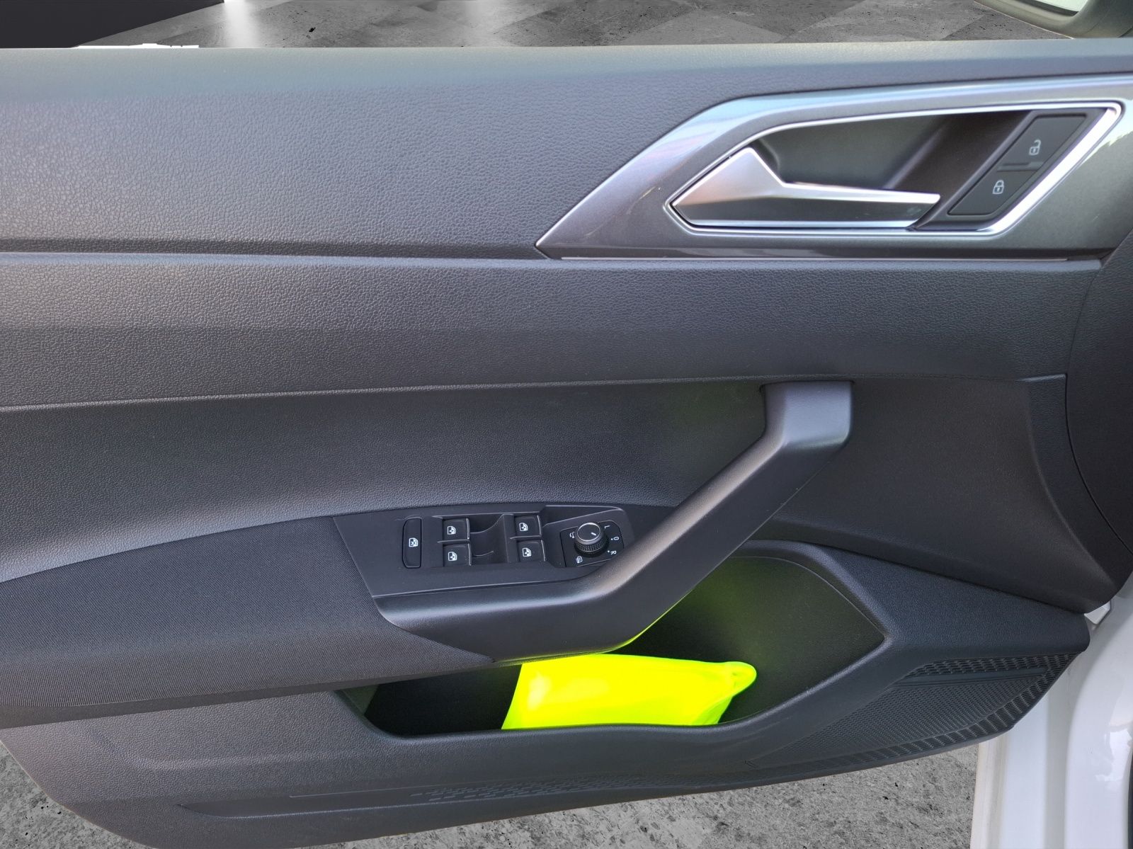 Fahrzeugabbildung Volkswagen Polo TSI Style Matrix Navi AID PDC SH LM