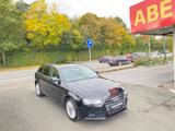 Audi A4 Avant 2.0 TDI Attraction NAVI XENON SHZ PDC - Audi A4: Attraction
