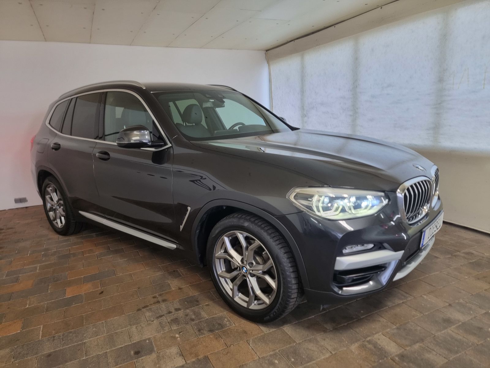 BMW X3 2.0 dA sDrive18 xLine LED AHK HeadUp Hifi foto 4