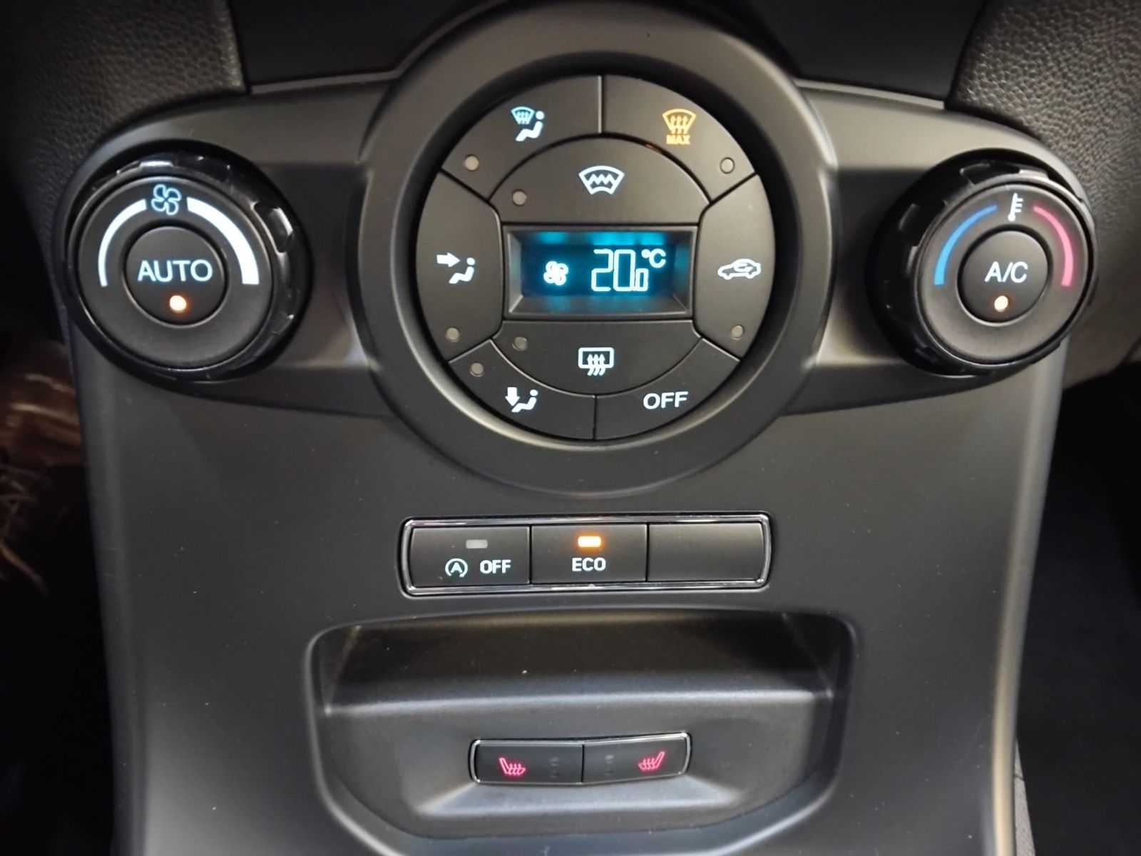 Ford Fiesta (06/2026, Benzin)