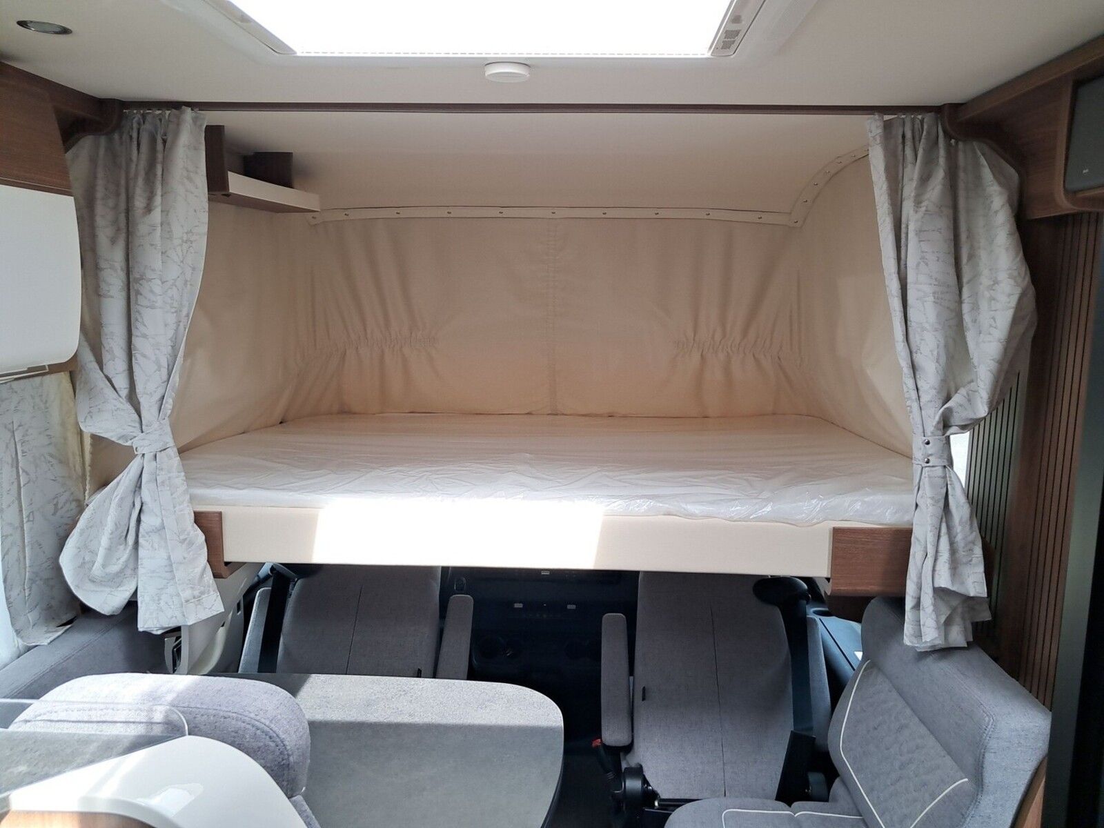 Fahrzeugabbildung Carthago C2-tourer I 145 RB LE comfort Navi, TV, Markise