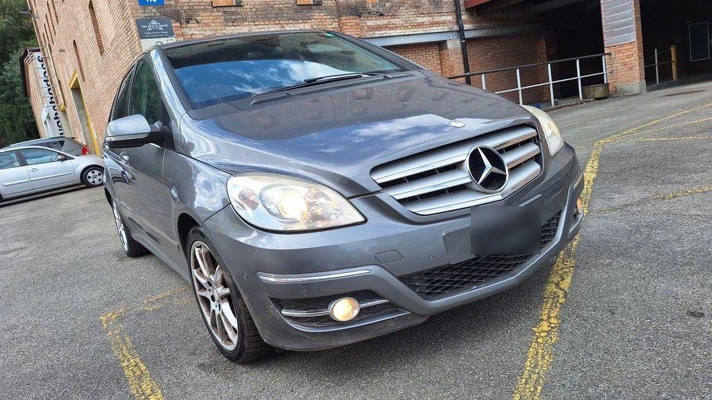 Mercedes-Benz B 200