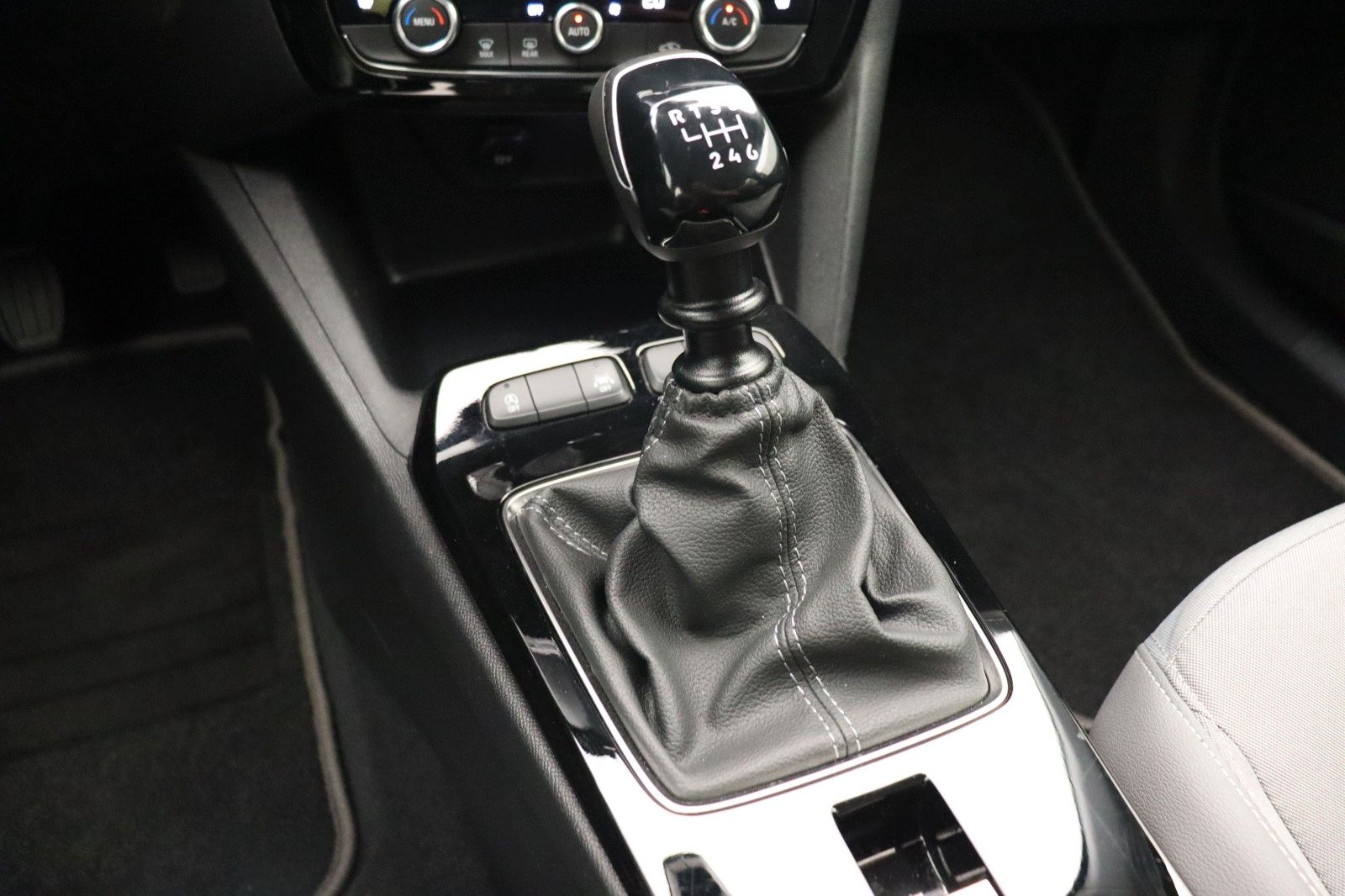 Fahrzeugabbildung Opel Mokka 1.2 Elegance LED KAMERA PDC