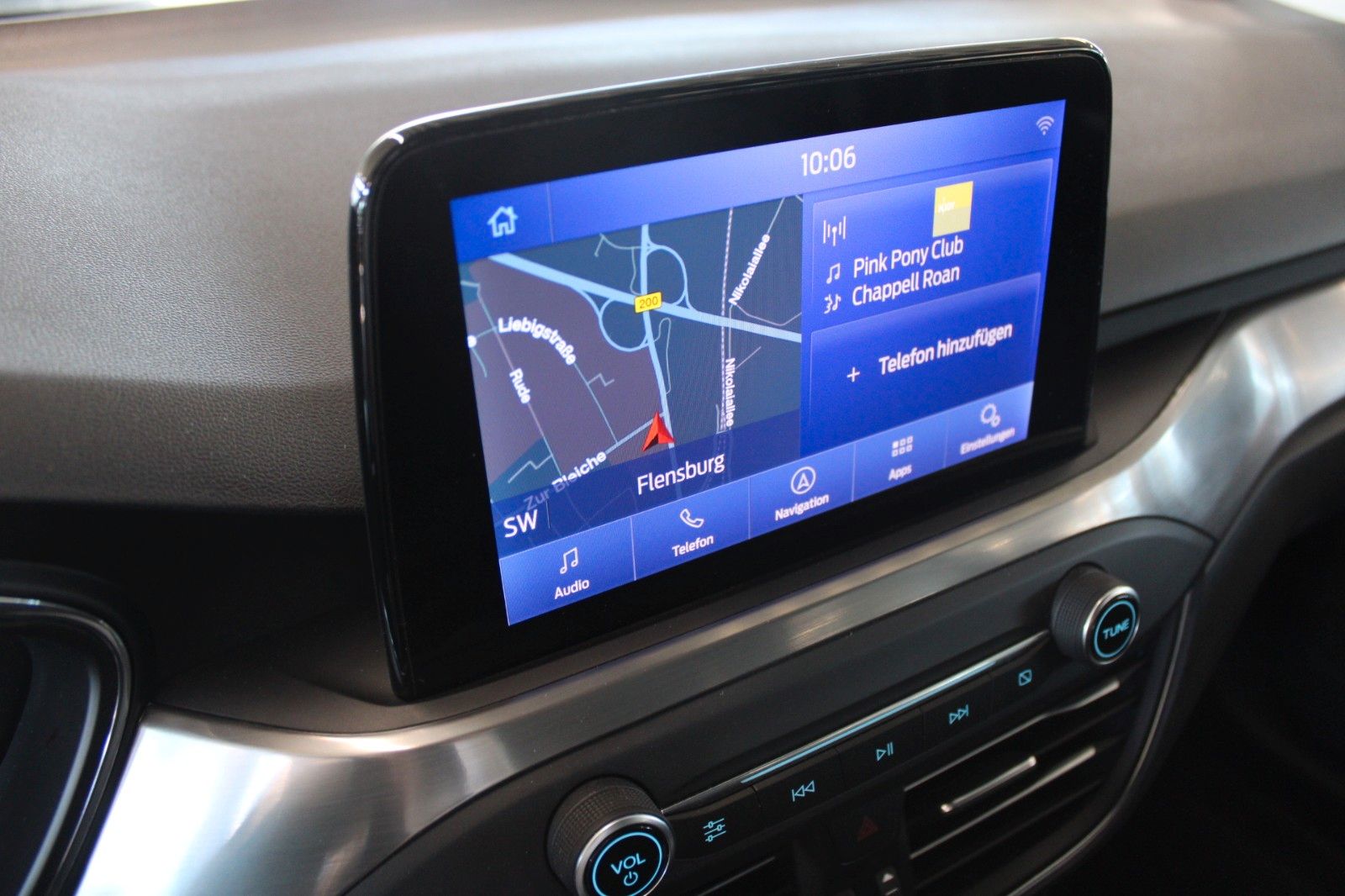 Fahrzeugabbildung Ford Focus Titanium Automatik AHK LED ACC WinterPak.