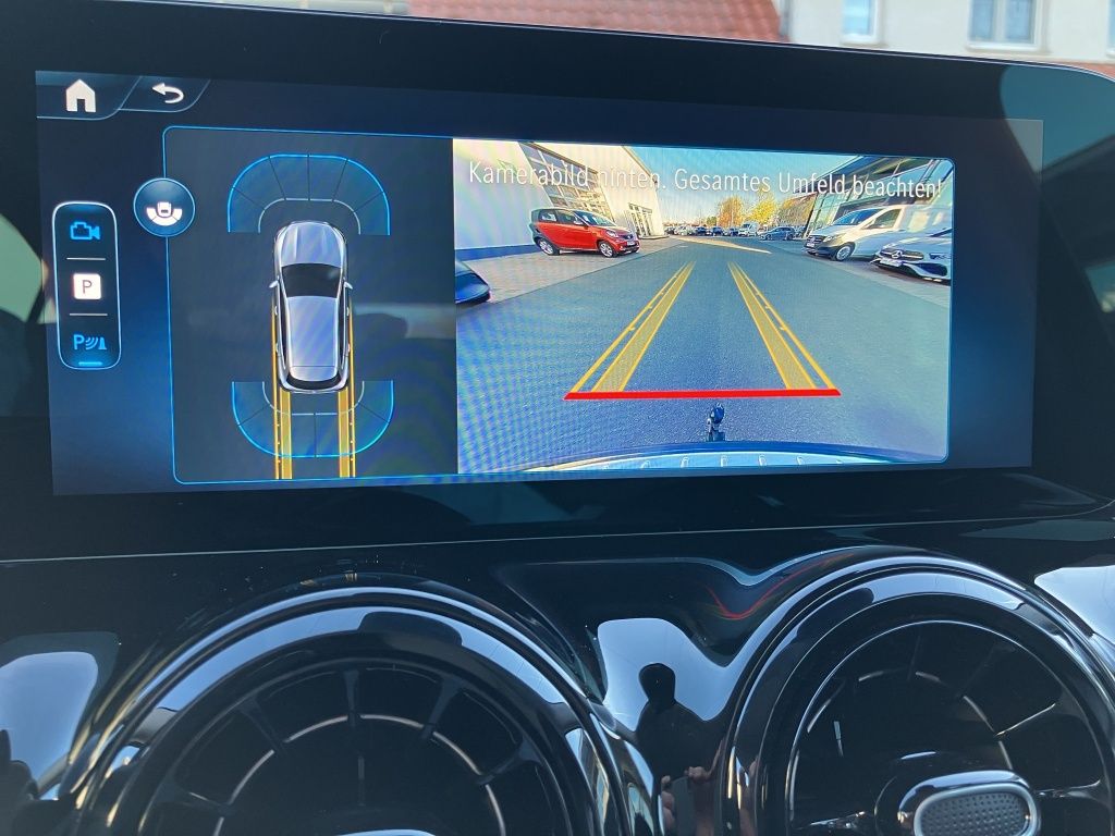 Fahrzeugabbildung Mercedes-Benz GLA 180 LED*AHK*NAVI*KAMERA*TOTWINKEL*DAB