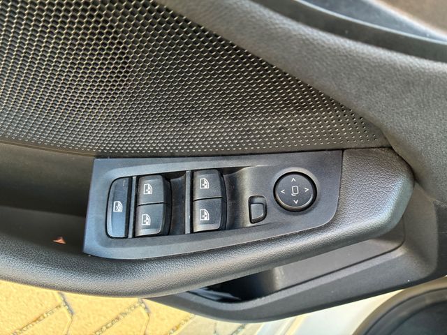Fahrzeugabbildung BMW 218d Gran Coupé >NAV/AHK/LED/18Zoll Alu<