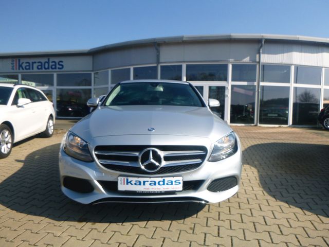 Fahrzeugabbildung Mercedes-Benz C 180 CGI Avantgarde >NAV/Sitzheiz/Einparkhilfe<