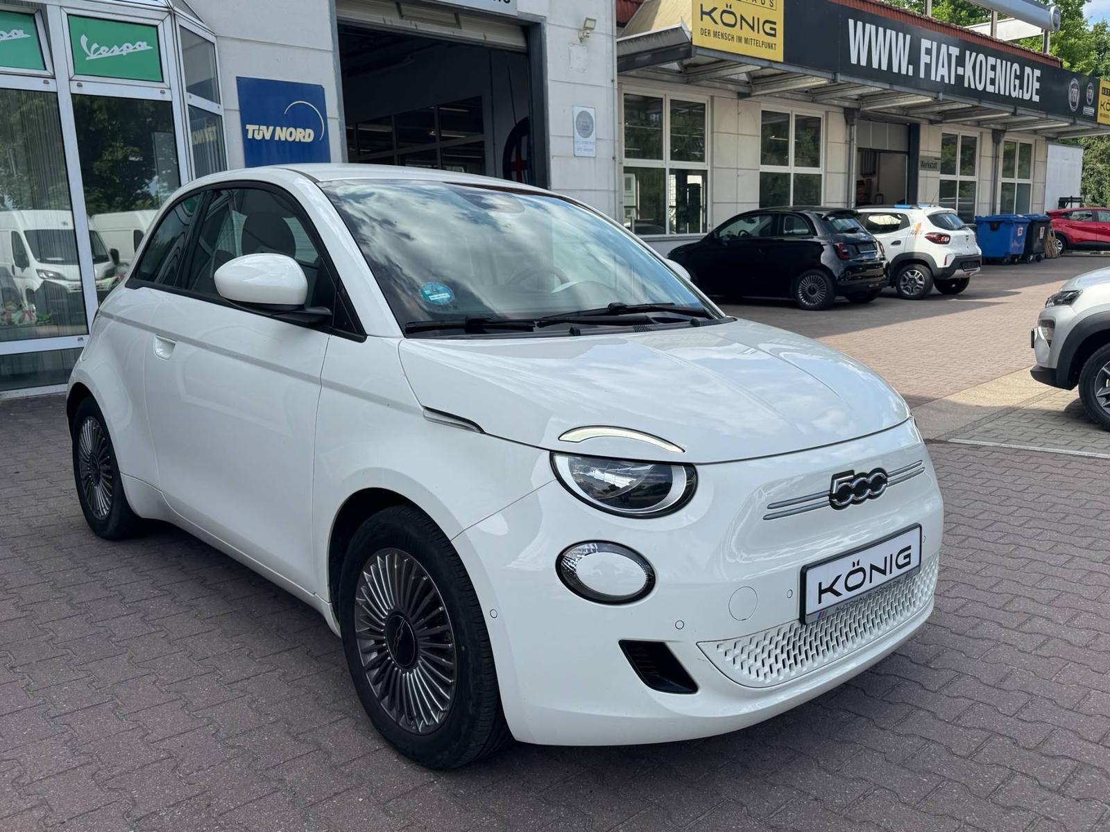 Fiat 500e MY23 118PS 42kWh KOMFORT*SHZ*KAMERA*CARPLAY