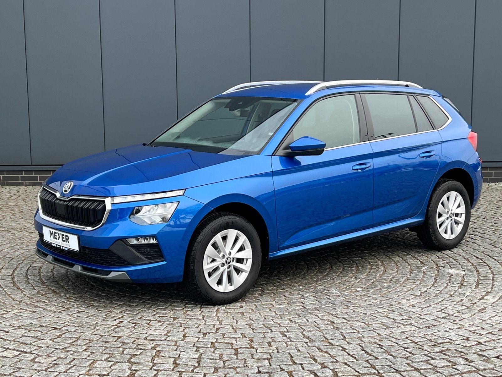 Fahrzeugabbildung SKODA Kamiq Selection 1.0 TSI DSG *Vorb. AHK, LED, ACC