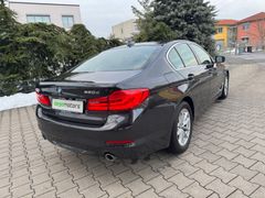 BMW 520d Autom. *DISPLAY KEY*HEAD UP*SURROUND VIEW*