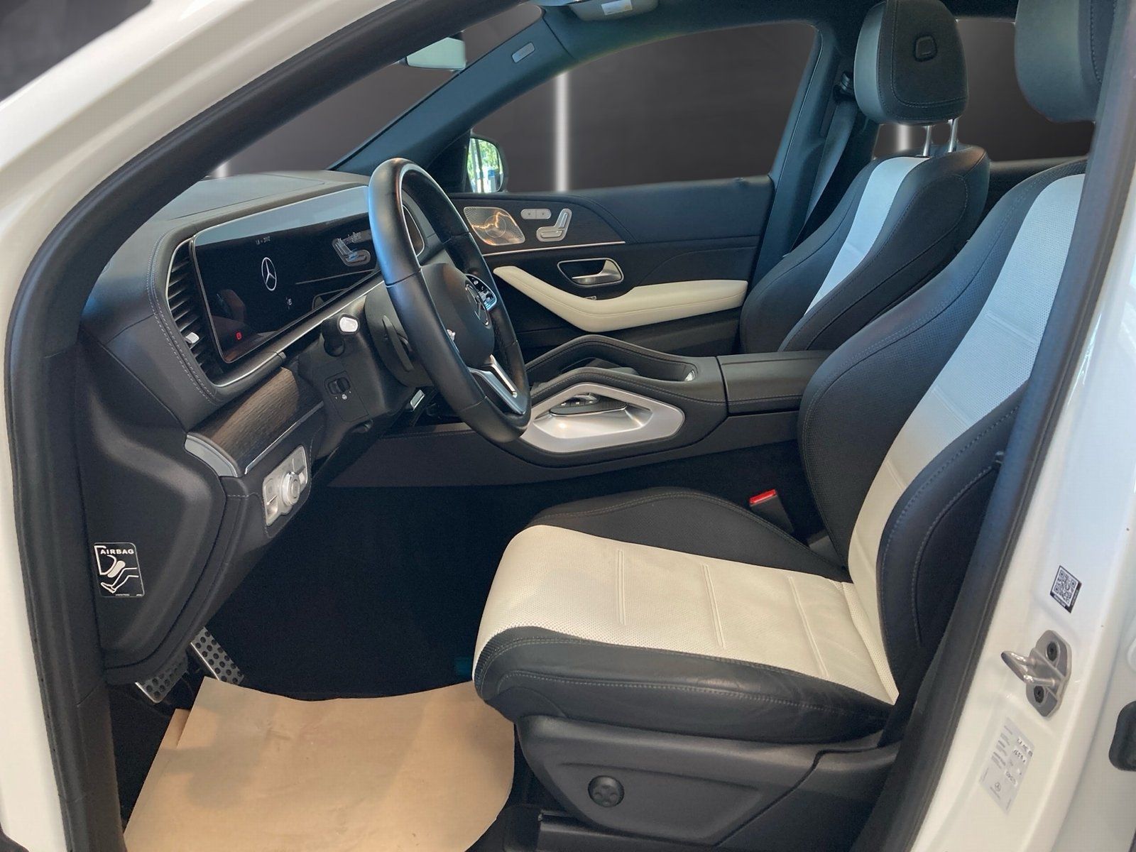 Fahrzeugabbildung Mercedes-Benz GLE 350 d 4M Coupé AMG*Distro*Sitzklim*Airmatic*