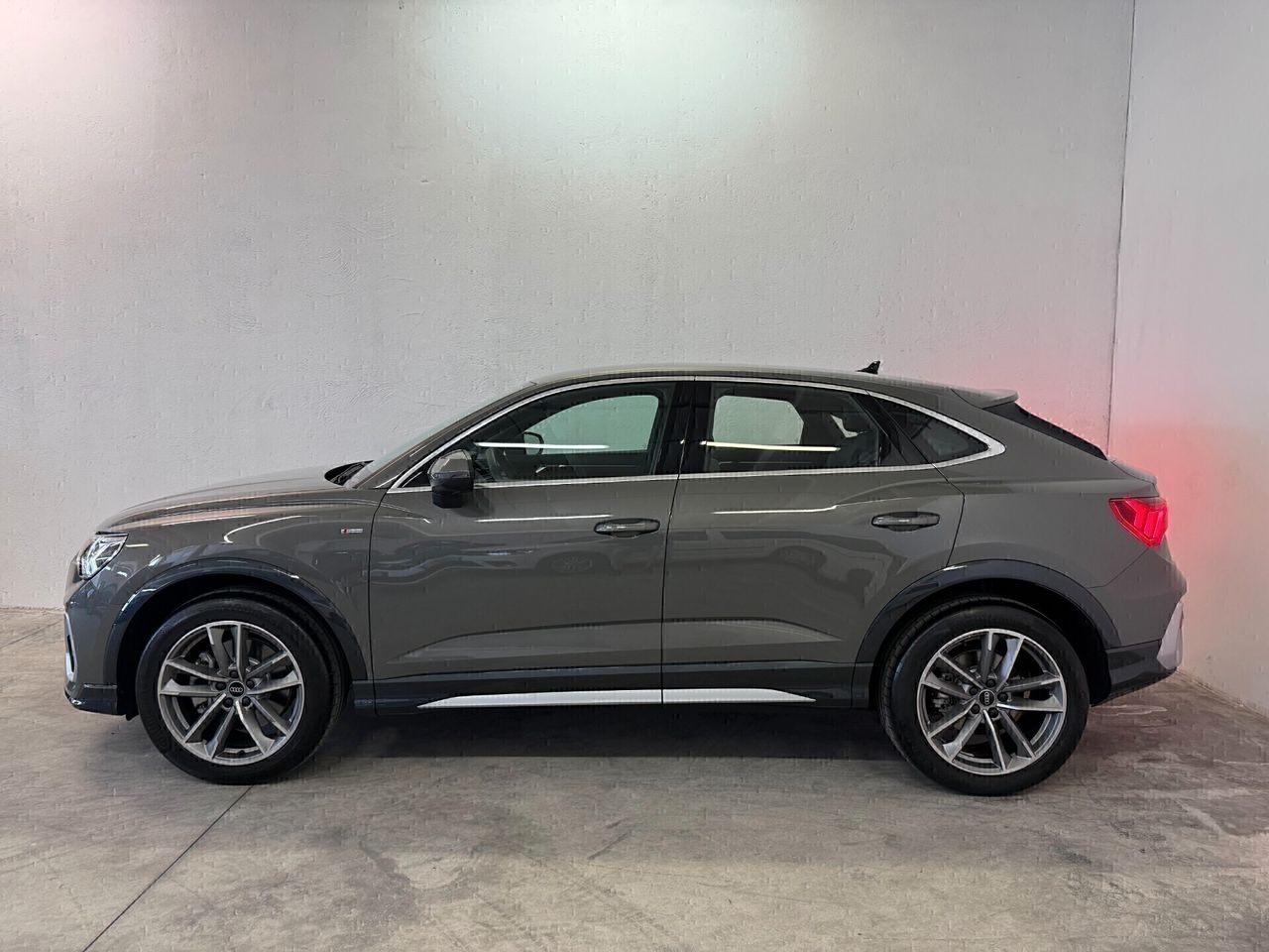 Audi Q3 Sportback 40 2.0 Tfsi Edition S-Line Qua imagem 2